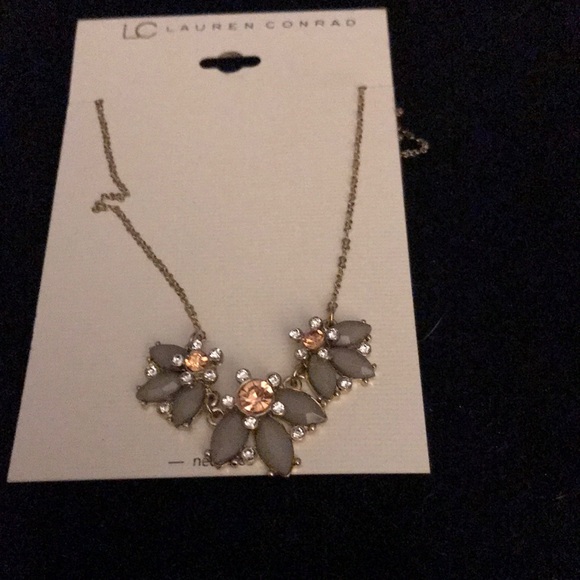 Lc Lauren Conrad gold necklace w/ stone design